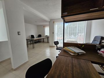 CASA EN VENTA ACONDICIONADA PARA NEGOCIO!!!