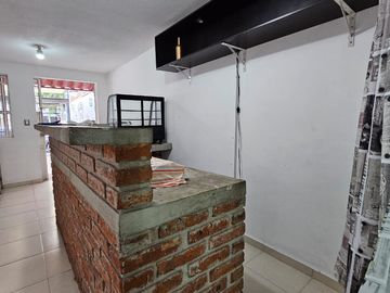 CASA EN VENTA ACONDICIONADA PARA NEGOCIO!!!