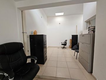 CASA EN VENTA ACONDICIONADA PARA NEGOCIO!!!