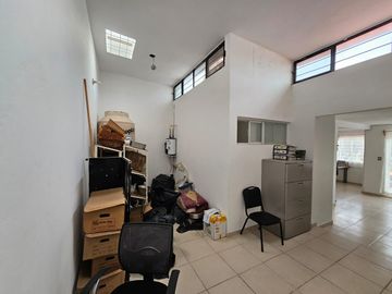 CASA EN VENTA ACONDICIONADA PARA NEGOCIO!!!