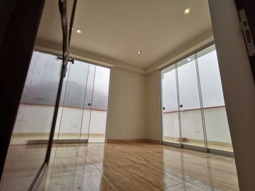 HERMOSO DEPARTAMENTO BIEN UBICADO EN LA MOLINA