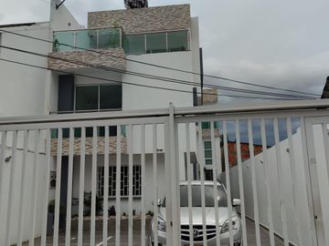 SE VENDE CASA EN SAN FRANCISCO