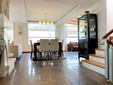 Casa moderna de venta en Cumbaya - sector  Yanazarapata - Ruta Viva