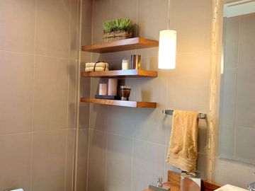 Casa moderna de venta en Cumbaya - sector  Yanazarapata - Ruta Viva