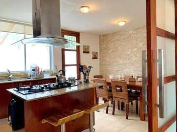 Casa moderna de venta en Cumbaya - sector  Yanazarapata - Ruta Viva