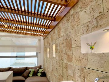 Casa moderna de venta en Cumbaya - sector  Yanazarapata - Ruta Viva