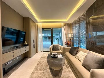 Luxury Modern 4 Bedroom Pool Villa Fully Furnished in Doi Saket for Sale