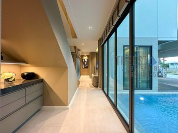 Luxury Modern 4 Bedroom Pool Villa Fully Furnished in Doi Saket for Sale