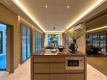 Luxury Modern 4 Bedroom Pool Villa Fully Furnished in Doi Saket for Sale
