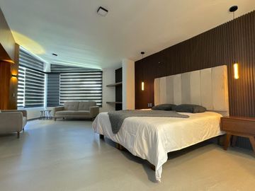 Casa de Lujo en Venta en Lomas del Valle, Zapopan, Jalisco