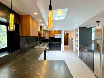 Casa de Lujo en Venta en Lomas del Valle, Zapopan, Jalisco