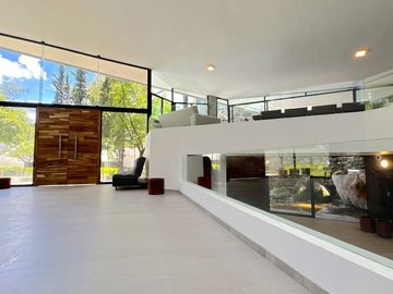 Casa de Lujo en Venta en Lomas del Valle, Zapopan, Jalisco