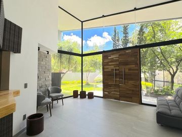 Casa de Lujo en Venta en Lomas del Valle, Zapopan, Jalisco