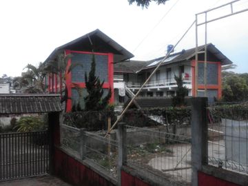 DIJUAL RUMAH KOST SANGAT DEKAT KE UNPAR CIUMBULEUIT BANDUNG