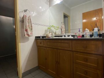 Casaquinta en venta! Zona Aeropuerto.