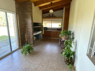 Casaquinta en venta! Zona Aeropuerto.