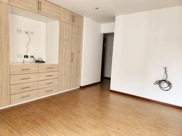 VENTA DE ESPECTACULAR DEPARTAMENTO EN MALECON 28 DE JULIO MIRAFLORES