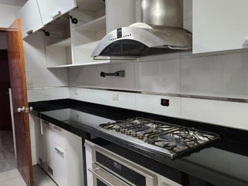 VENTA DE ESPECTACULAR DEPARTAMENTO EN MALECON 28 DE JULIO MIRAFLORES