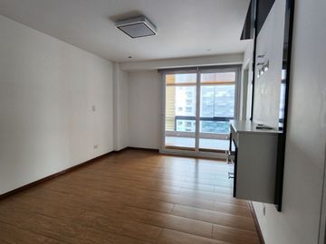 VENTA DE ESPECTACULAR DEPARTAMENTO EN MALECON 28 DE JULIO MIRAFLORES