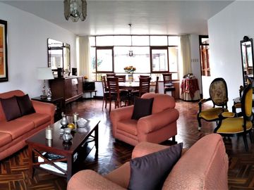 SURCO VENTA 1ER PISO (NO TIENE AIRES) 230 M2 3 DORM TERRAZA + JARDIN  + 1 COCHERA