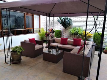 SURCO VENTA 1ER PISO (NO TIENE AIRES) 230 M2 3 DORM TERRAZA + JARDIN  + 1 COCHERA