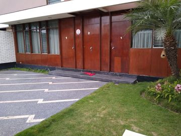 SURCO VENTA 1ER PISO (NO TIENE AIRES) 230 M2 3 DORM TERRAZA + JARDIN  + 1 COCHERA