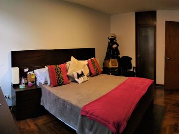 SURCO VENTA 1ER PISO (NO TIENE AIRES) 230 M2 3 DORM TERRAZA + JARDIN  + 1 COCHERA