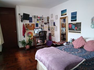 SURCO VENTA 1ER PISO (NO TIENE AIRES) 230 M2 3 DORM TERRAZA + JARDIN  + 1 COCHERA