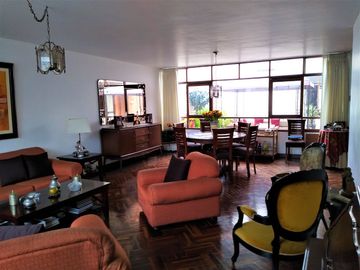 SURCO VENTA 1ER PISO (NO TIENE AIRES) 230 M2 3 DORM TERRAZA + JARDIN  + 1 COCHERA