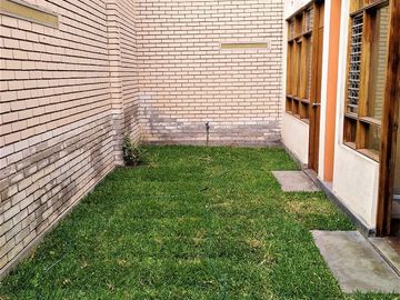 SURCO VENTA 1ER PISO (NO TIENE AIRES) 230 M2 3 DORM TERRAZA + JARDIN  + 1 COCHERA