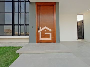 Villa Modelo de 2 Habitaciones con Diseño en Doble Altura y Cocina Americana en Urbanización Privada en Machala