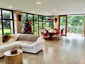 Rush Sale! Price Reduced! 4 Bedroom Modern, Relaxing House at Treveia, Nuvali