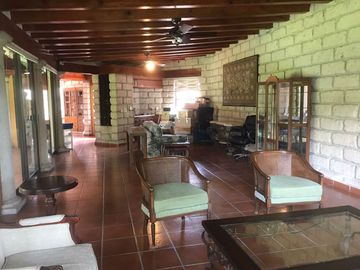 Excelente Residencia de muy buen gusto