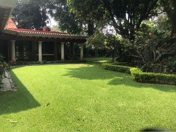 Excelente Residencia de muy buen gusto