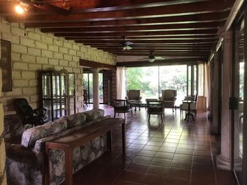 Excelente Residencia de muy buen gusto