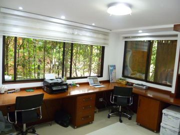 VENDO CONFORTABLE CASA CAMPESTRE SECTOR COLEGIO BRITISH SCHOOL