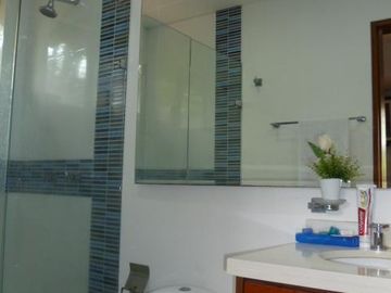 VENDO CONFORTABLE CASA CAMPESTRE SECTOR COLEGIO BRITISH SCHOOL