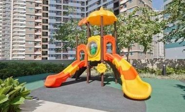 2BEDROOM AT AXIS RESIDENCES WITH RENT TO OWN IN 10YEARS PROMO NO DOWNPAYMENT NO INTEREST BESIDES ROBINSONS PIONEER MANDALUYONG