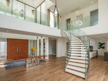 Luxurious contemporary six-bedroom pool villa