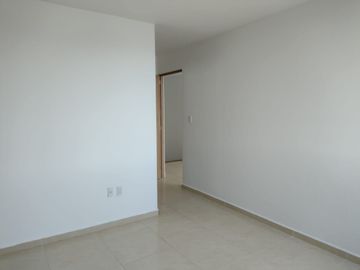 VENTA CASA  CON ESTUDIO EN PLANTA BAJA EN  GRAND JURIQUILLA QUERETARO