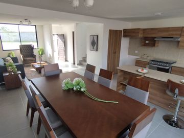 Casa en Venta en SLP, En privada, POZOS