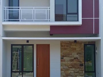 Rumah Teluk Bayur Sukmajaya Dekat Margonda,Baru 2 LANTAI Mewah Harga Murah di Kota Depok Jual Dijual