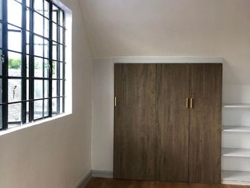 modern 3br house with parking