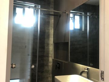 modern 3br house with parking