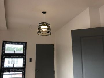 modern 3br house with parking