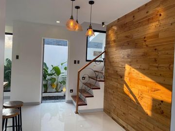 modern 3br house with parking
