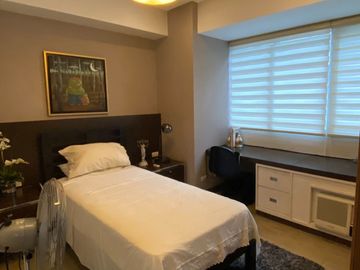Le Grand Tower 1 RFO 78.00 sqm 2-bedroom Condo For Sale By Owner in Quezon City