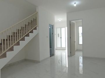 Dijual Rumah Baru Gress Pondok Tjandra Sidoarjo Waru Semi Furnish 2 Lantai Modern