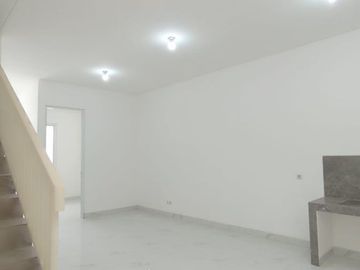 Dijual Rumah Baru Gress Pondok Tjandra Sidoarjo Waru Semi Furnish 2 Lantai Modern