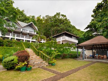 Lovely Villa in Anilao, Mabini for Sale for only Php115,000,000.